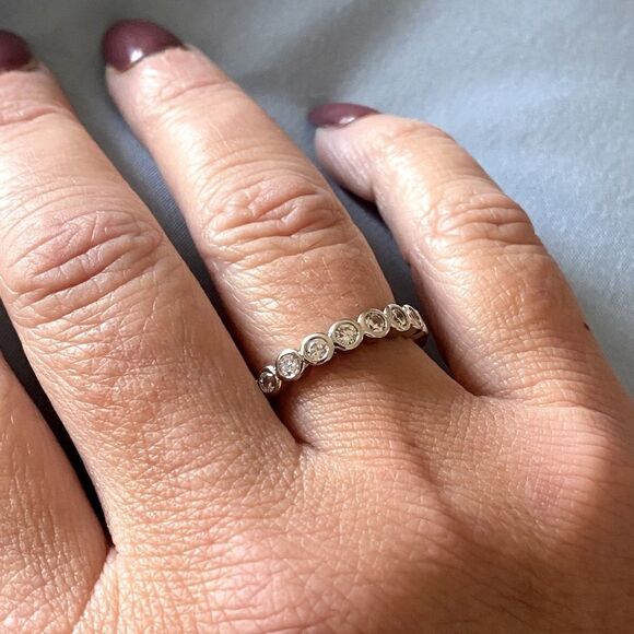 Last 1!! The Brilliant Bezel eternity band with zircon in Sterling Silver 6 - Picture 5 of 8